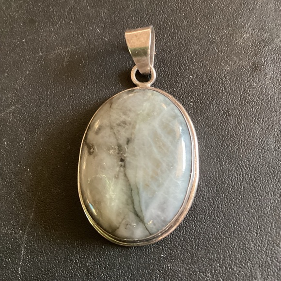 Large Oval Labradorite Sterling  Pendant Protection - Picture 3 of 6